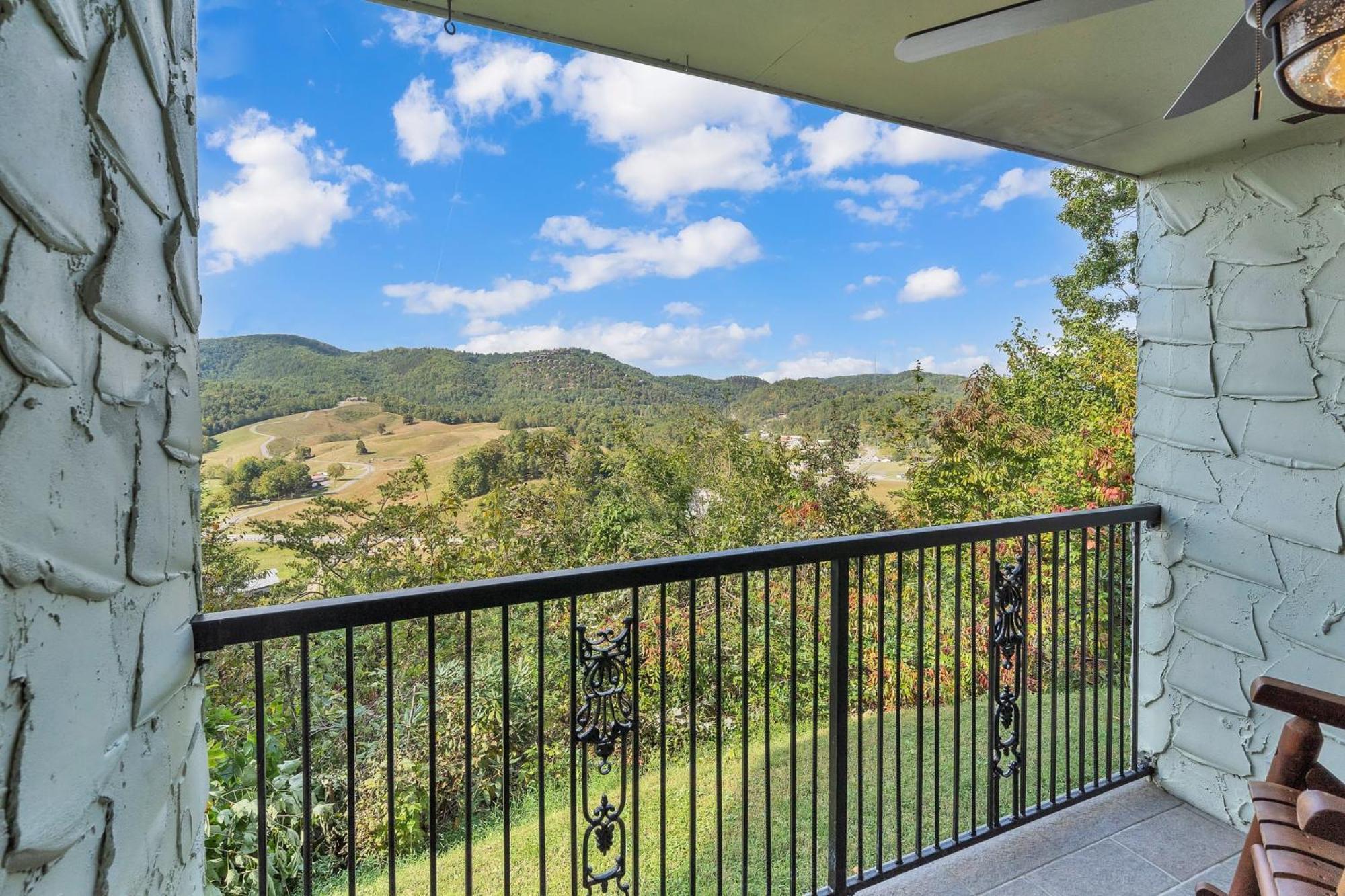 Apartmán Mountain Views At Dolly'S Castle Unit 2 Sevierville Exteriér fotografie
